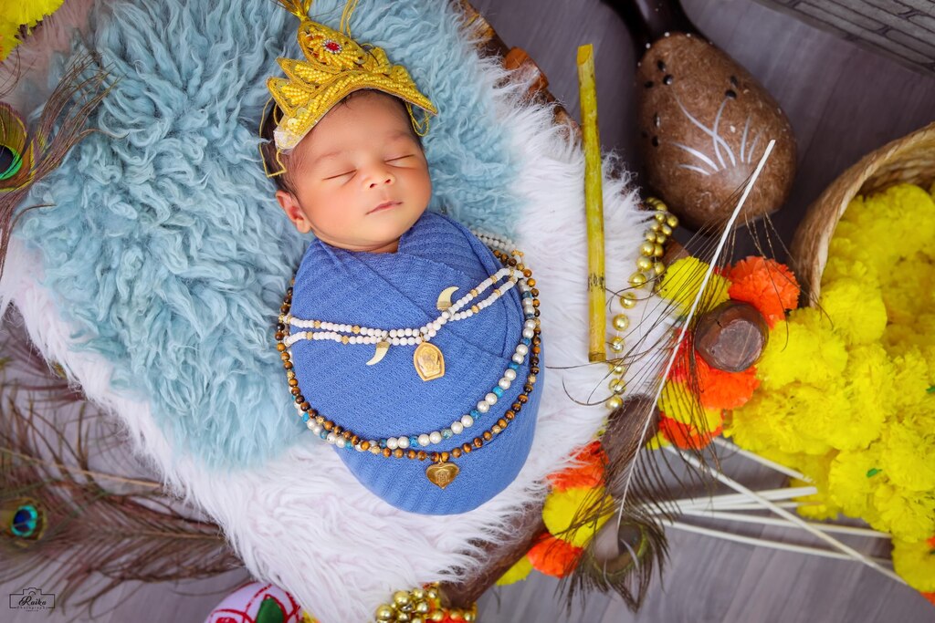 Newborn Krishna Theme With Blue Wrapping 148